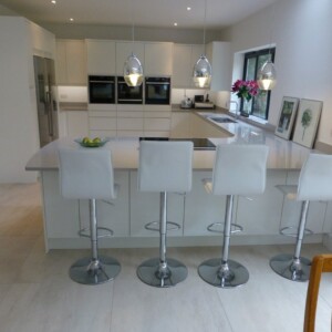 L shaped breakfast table in kitchen